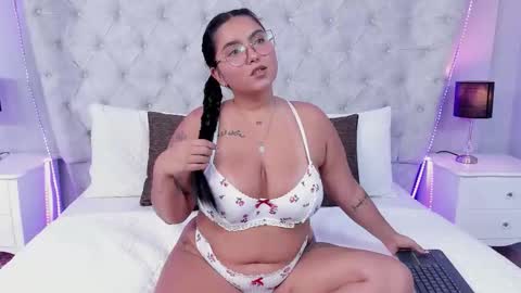 Snapshot of kateanderss chatting on October 2025 07:56:01 PM kateanderss online show from October 2025 07:56:01 PM