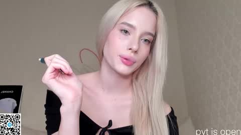 Snapshot of katebremar chatting on March 2026 10:05:02 PM online show from March 2026 10:05:02 PM