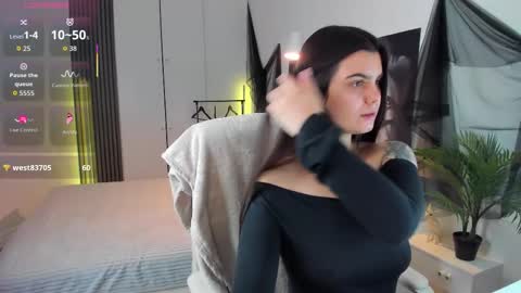 Kate online show from December 2025 09:33:01 PM