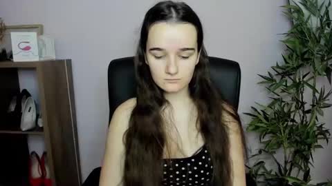 Kate  online show from December 2024 07:47:02 AM