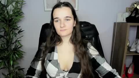 Kate  online show from December 2024 11:33:02 AM