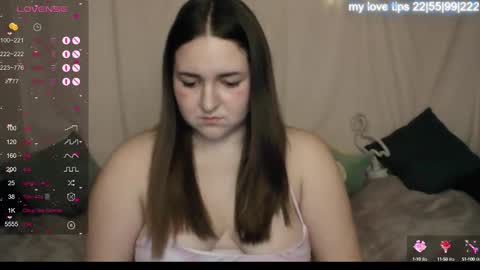 Snapshot of katelyn_sweety chatting on February 2025 12:17:02 AM Katelyn online show from February 2025 12:17:02 AM