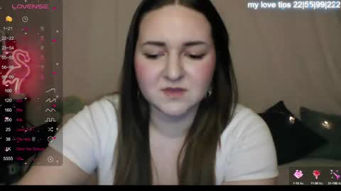 Snapshot of katelyn_sweety chatting on February 2025 11:25:02 PM Katelyn online show from February 2025 11:25:02 PM