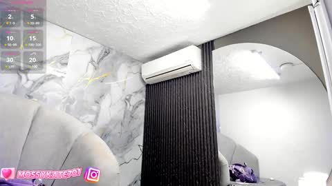 Snapshot of katemoss70 chatting on January 2025 12:02:02 PM Im Katherine but call me Kate online show from January 2025 12:02:02 PM