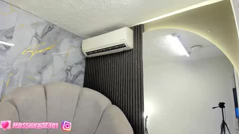 Snapshot of katemoss70 chatting on February 2025 12:12:01 PM Im Katherine but call me Kate online show from February 2025 12:12:01 PM