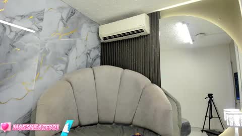 Snapshot of katemoss70 chatting on February 2025 12:11:02 PM Im Katherine but call me Kate online show from February 2025 12:11:02 PM