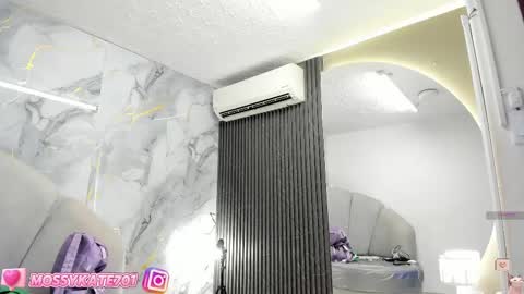 Snapshot of katemoss70 chatting on March 2025 12:19:02 PM Im Katherine but call me Kate online show from March 2025 12:19:02 PM