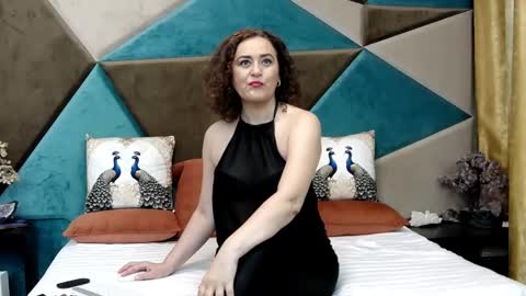 KateQueenston --  online show from June 2026 10:54:01 PM