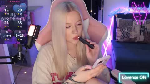 Snapshot of katerinaxvold chatting on December 2025 03:01:02 AM Lisa online show from December 2025 03:01:02 AM