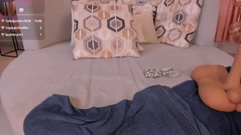 K A T E  online show from February 2025 05:20:02 PM