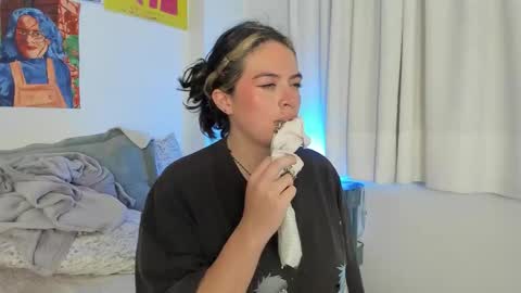 Snapshot of katheerine chatting on March 2026 05:44:01 AM Katherine online show from March 2026 05:44:01 AM