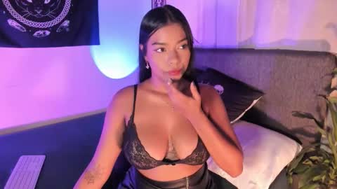 Snapshot of katherin_jonnes chatting on September 2025 05:01:02 AM Kat online show from September 2025 05:01:02 AM