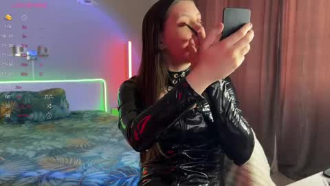 Snapshot of katherine__ross chatting on June 2026 09:55:02 AM katherine__ross online show from June 2026 09:55:02 AM