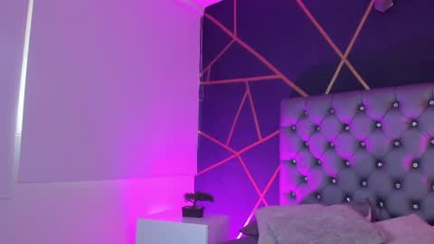 Snapshot of katherinee_scott chatting on June 2026 09:06:02 PM your kathe online show from June 2026 09:06:02 PM