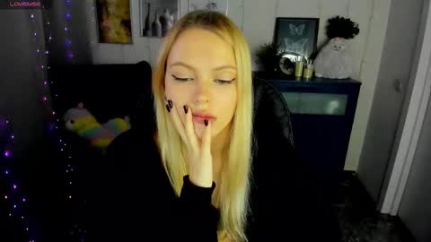 Snapshot of katherineepierce chatting on October 2025 05:57:02 PM Katherine online show from October 2025 05:57:02 PM