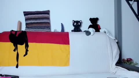 Katherine online show from February 2025 04:03:01 PM