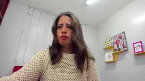 Snapshot of kathina_giraldo chatting on March 2025 12:48:01 PM Paola online show from March 2025 12:48:01 PM