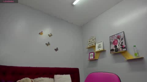 Snapshot of kathina_giraldo chatting on November 2025 01:00:02 PM Paola online show from November 2025 01:00:02 PM