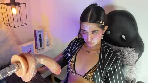 Snapshot of kathy_naughty1 chatting on February 2025 06:04:02 PM Khaty online show from February 2025 06:04:02 PM