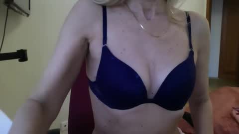 Snapshot of katia888 chatting on March 2025 02:16:01 PM katia888 online show from March 2025 02:16:01 PM