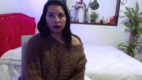 Snapshot of katia_collins chatting on December 2024 06:59:02 AM Katia collins online show from December 2024 06:59:02 AM