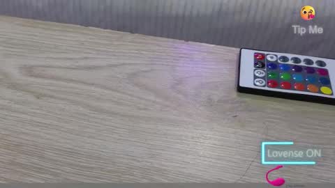 Katia collins online show from October 2025 04:49:01 AM