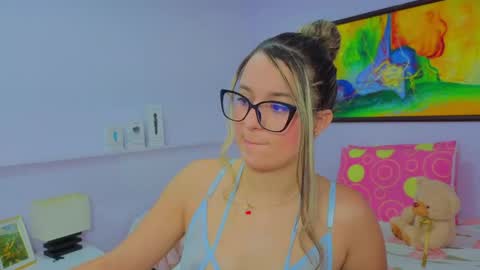 Khaterine online show from April 2026 12:18:01 PM