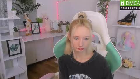 Snapshot of katia_kim chatting on October 2025 05:51:01 AM Katia online show from October 2025 05:51:01 AM