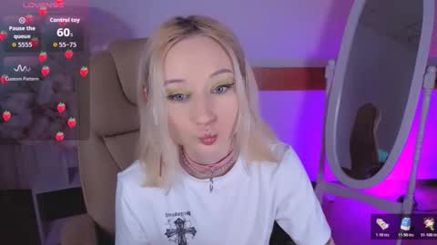 Snapshot of katia_kim chatting on November 2025 06:46:01 AM Katia online show from November 2025 06:46:01 AM