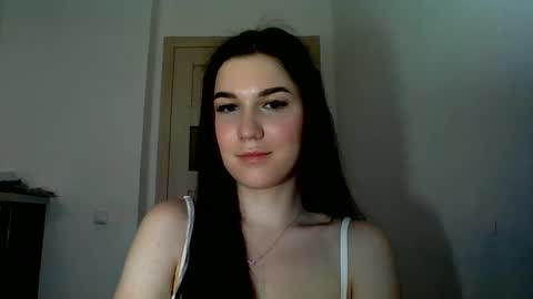 katie_foxi online show from June 2026 05:28:02 PM