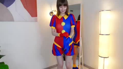 Snapshot of katie_ktk chatting on October 2025 01:56:01 PM Katie online show from October 2025 01:56:01 PM