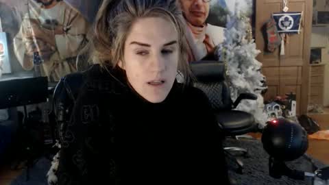 Katie online show from December 2025 06:09:01 AM