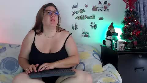 Snapshot of katiee_jones_ chatting on November 2025 03:34:01 PM Katherine online show from November 2025 03:34:01 PM