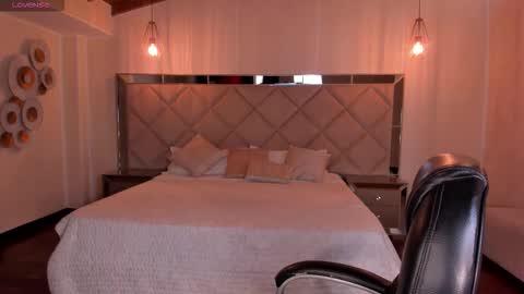 Kate Stonne online show from October 2025 02:39:02 AM