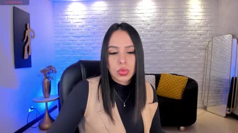 Kate Stonne online show from October 2025 04:34:01 AM