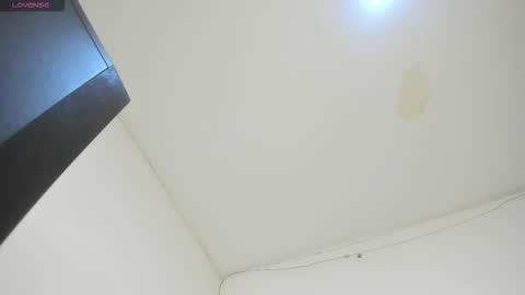 Snapshot of katitahotcam_ass chatting on November 2025 09:39:02 PM katita online show from November 2025 09:39:02 PM