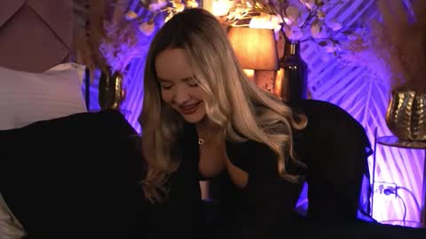 KatJolie online show from February 2026 08:57:02 PM