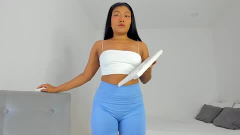 Snapshot of katnees_correa chatting on February 2025 06:35:01 AM Follow me on instagram and twitter as correaktnees online show from February 2025 06:35:01 AM