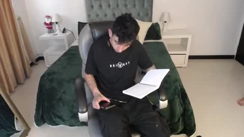 Katnia and Marcuz online show from December 2024 07:42:01 PM