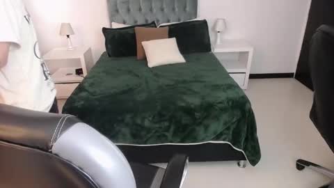 Katnia and Marcuz online show from January 2025 12:30:02 PM