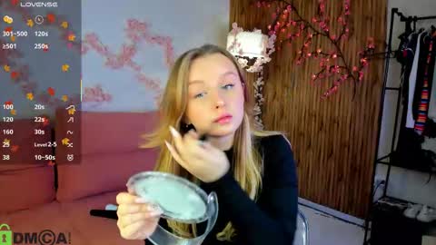 Katrina Bail online show from November 2025 01:08:01 AM