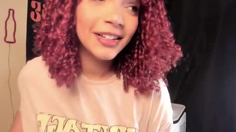 Snapshot of katrinaa_ricci chatting on December 2025 01:05:02 PM Katrina Ricci online show from December 2025 01:05:02 PM