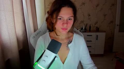 Katty online show from October 2025 08:23:02 AM