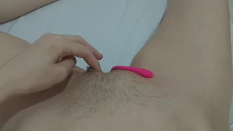 Snapshot of katrinna_arinna chatting on January 2025 07:40:01 PM katrina dont forget to give me thumbs up online show from January 2025 07:40:01 PM