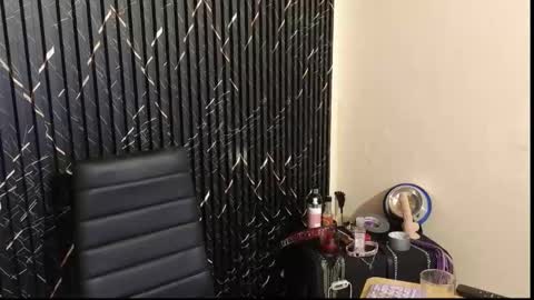 Katt  online show from October 2025 04:40:01 PM