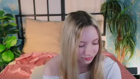 katt_yy online show from April 2026 05:10:01 AM