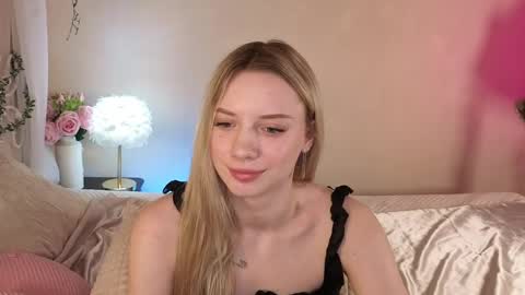 katt_yy online show from May 2026 05:13:01 AM