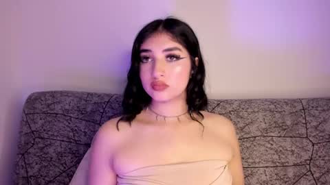 Snapshot of kattengel_ chatting on April 2026 01:44:02 AM Kat online show from April 2026 01:44:02 AM