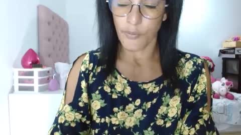 Snapshot of kattleyagray chatting on March 2025 11:07:01 PM KattleyaGrey online show from March 2025 11:07:01 PM