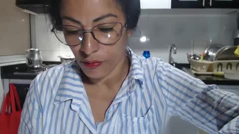 Snapshot of kattleyagray chatting on September 2025 01:22:01 PM KattleyaGrey online show from September 2025 01:22:01 PM